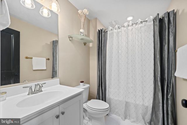 5 HOLLYCREST PL, Stafford, VA 22554