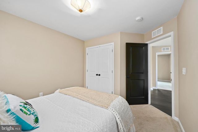 5 HOLLYCREST PL, Stafford, VA 22554