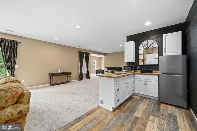 5 HOLLYCREST PL, Stafford, VA 22554