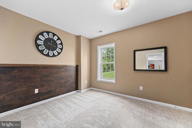 5 HOLLYCREST PL, Stafford, VA 22554