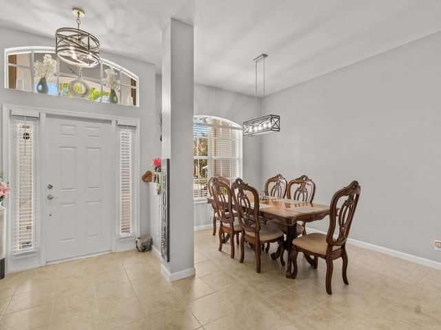 605 Tangelo Circle SW, Vero Beach, FL 32968