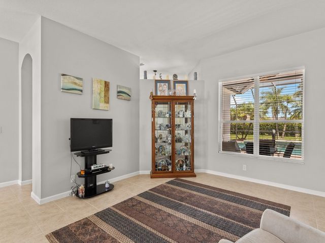 605 Tangelo Circle SW, Vero Beach, FL 32968