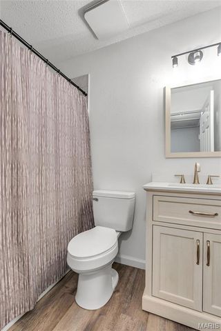 141 Oak Drive, St Peters, MO 63376