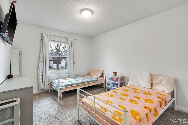 141 Oak Drive, St Peters, MO 63376