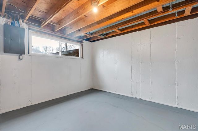 141 Oak Drive, St Peters, MO 63376