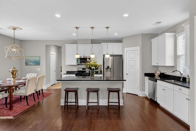 203 Gnarly Oak Lane, Summerville, SC 29485