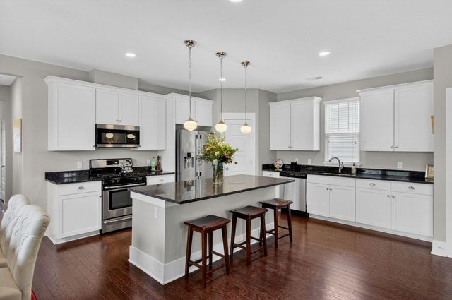 203 Gnarly Oak Lane, Summerville, SC 29485
