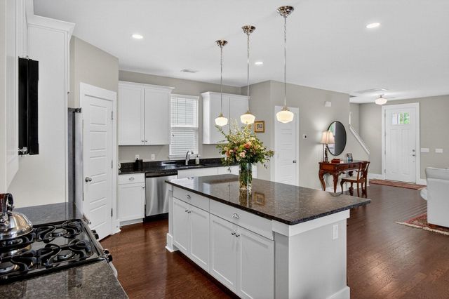 203 Gnarly Oak Lane, Summerville, SC 29485