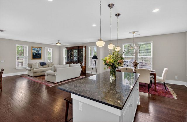 203 Gnarly Oak Lane, Summerville, SC 29485
