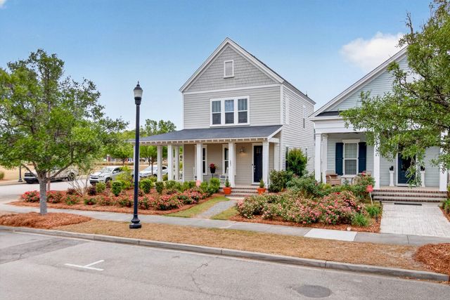 203 Gnarly Oak Lane, Summerville, SC 29485