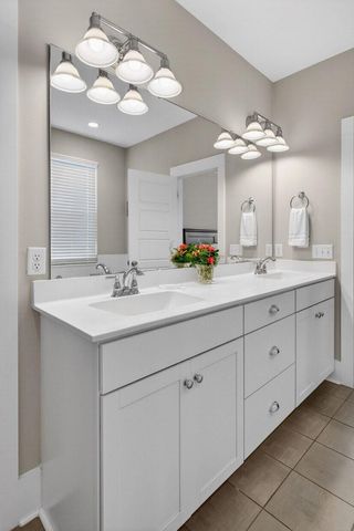 203 Gnarly Oak Lane, Summerville, SC 29485