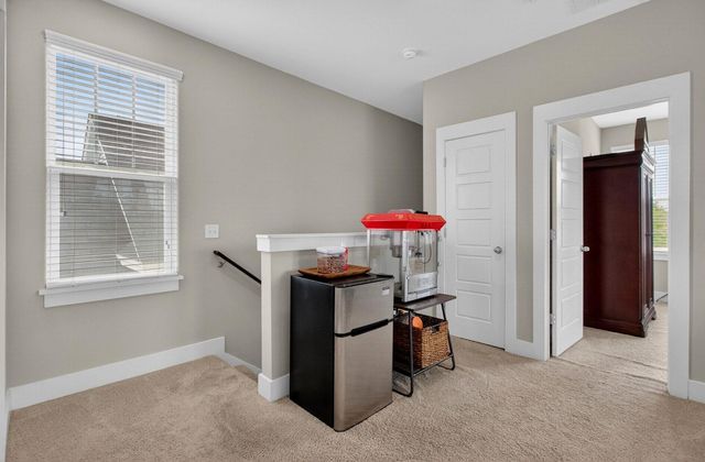 203 Gnarly Oak Lane, Summerville, SC 29485