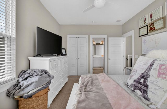 203 Gnarly Oak Lane, Summerville, SC 29485