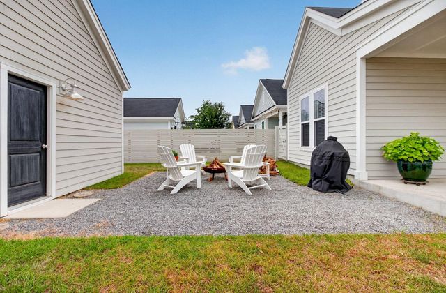 203 Gnarly Oak Lane, Summerville, SC 29485