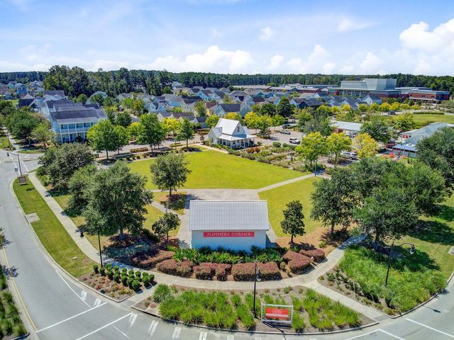203 Gnarly Oak Lane, Summerville, SC 29485