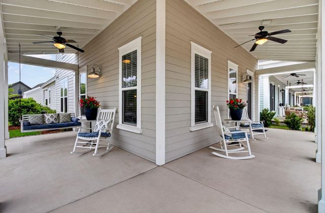 203 Gnarly Oak Lane, Summerville, SC 29485