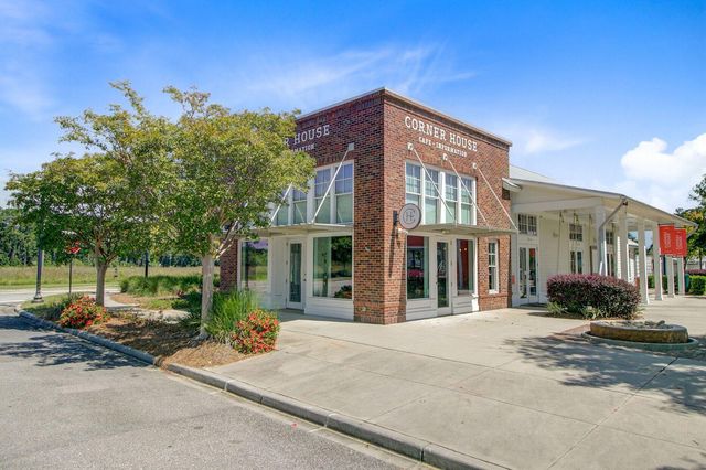 203 Gnarly Oak Lane, Summerville, SC 29485