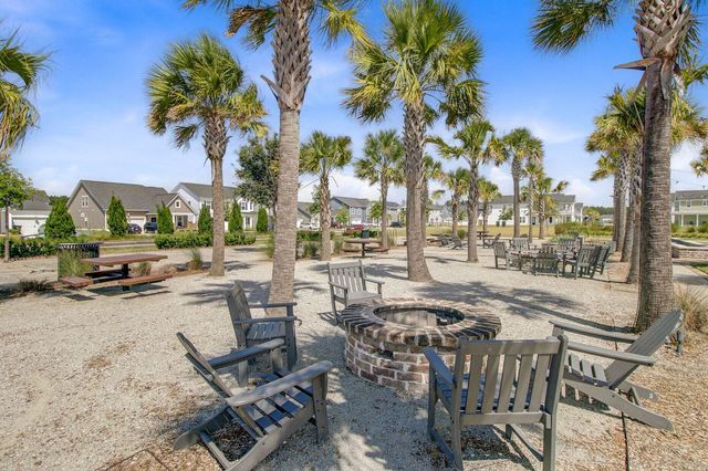 203 Gnarly Oak Lane, Summerville, SC 29485