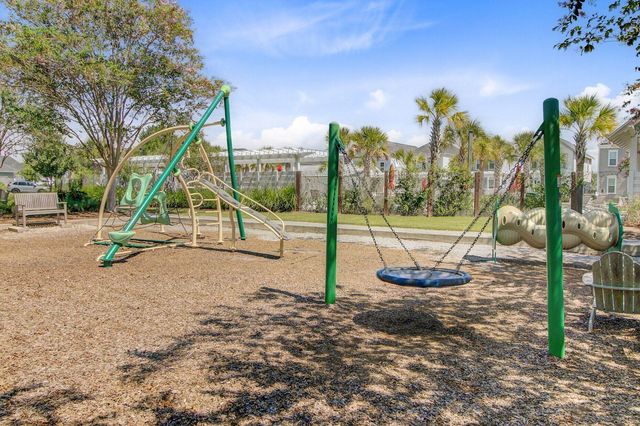 203 Gnarly Oak Lane, Summerville, SC 29485