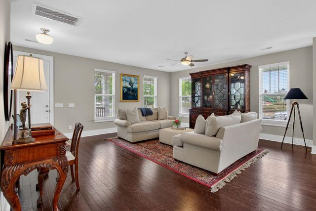 203 Gnarly Oak Lane, Summerville, SC 29485