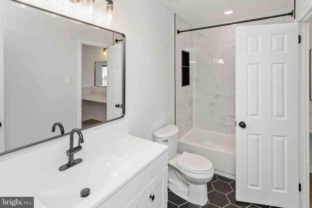 19 JACK LADDER CIR, Horsham, PA 19044