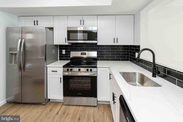 19 JACK LADDER CIR, Horsham, PA 19044