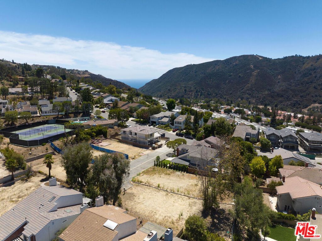 17249 Avenida De La Herradura, Los Angeles, CA 90272 — photo 5
