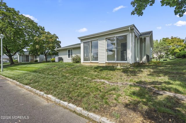 164A Kalmia Plaza, Monroe, NJ 08831