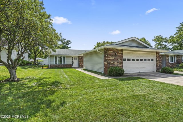 164A Kalmia Plaza, Monroe, NJ 08831