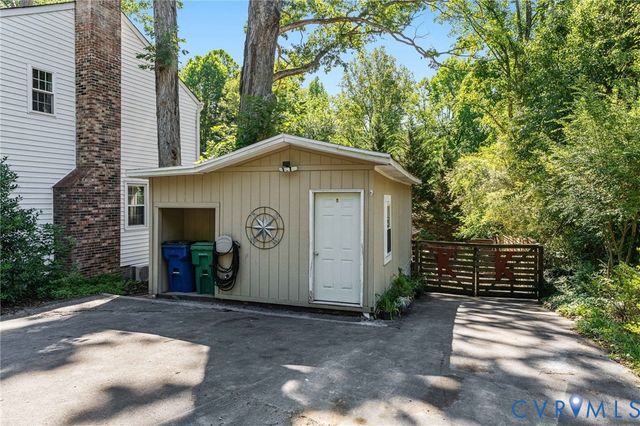 8901 Brucewood Dr, Chesterfield, VA 23235