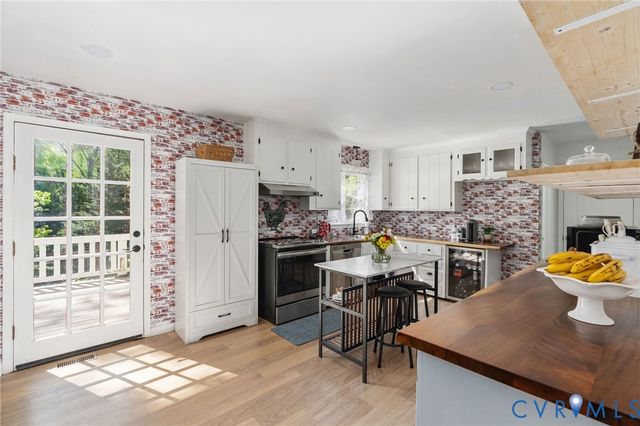 8901 Brucewood Dr, Chesterfield, VA 23235
