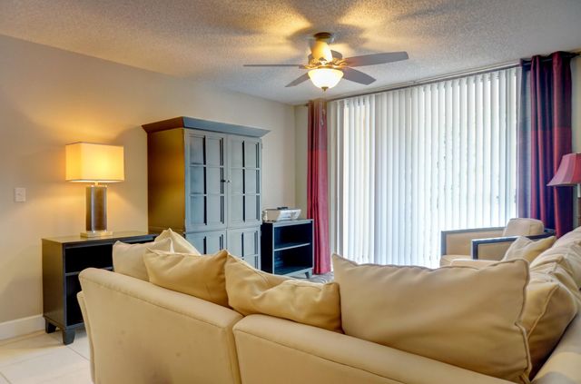 1721 Village Boulevard 103, West Palm Beach, FL 33409
