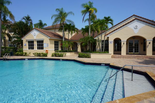 1721 Village Boulevard 103, West Palm Beach, FL 33409