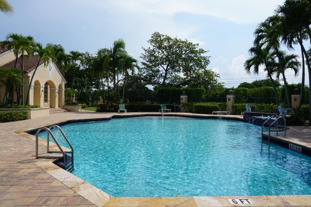 1721 Village Boulevard 103, West Palm Beach, FL 33409