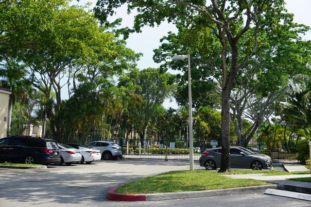 1721 Village Boulevard 103, West Palm Beach, FL 33409