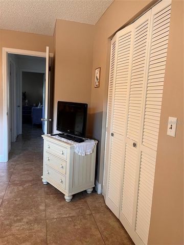 8757 SW 97TH LANE ROAD C, Ocala, FL 34481