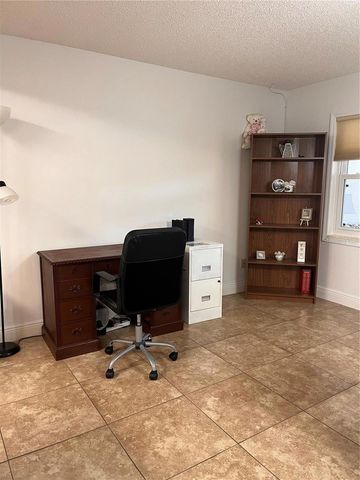 8757 SW 97TH LANE ROAD C, Ocala, FL 34481