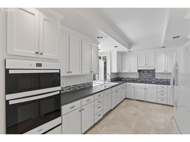 33498 SMITH Rd, St Helens, OR 97051