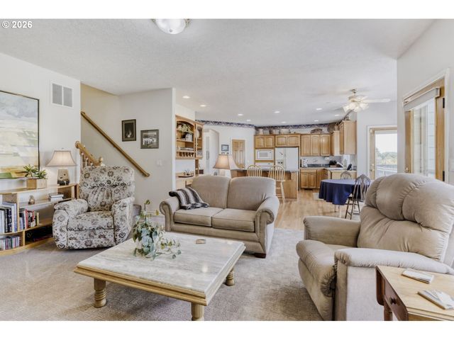 2357 Sw LINNEMAN Dr, Gresham, OR 97080