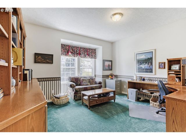 2357 Sw LINNEMAN Dr, Gresham, OR 97080