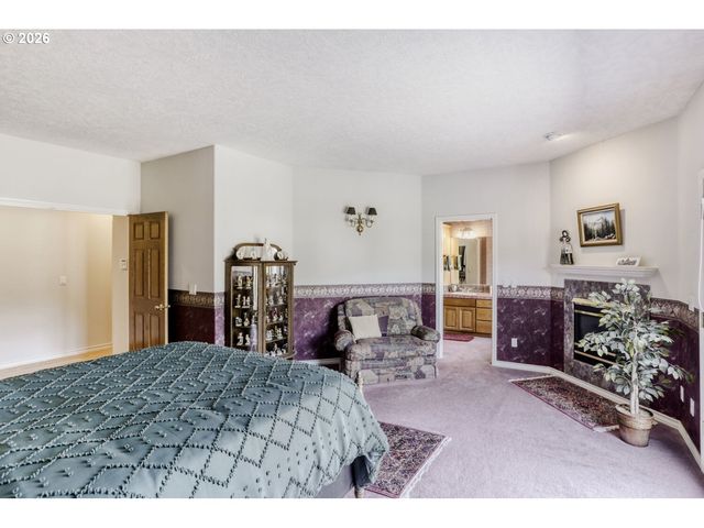 2357 Sw LINNEMAN Dr, Gresham, OR 97080