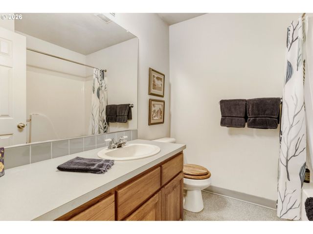 2357 Sw LINNEMAN Dr, Gresham, OR 97080