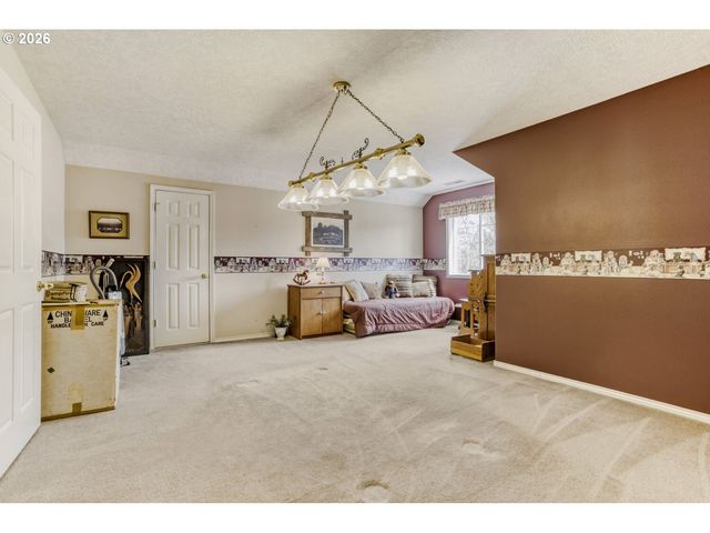 2357 Sw LINNEMAN Dr, Gresham, OR 97080