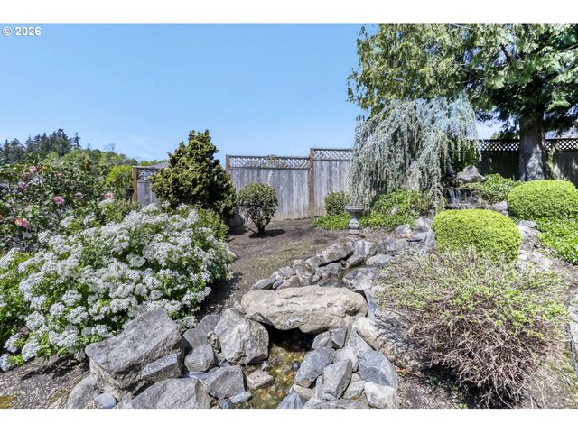 2357 Sw LINNEMAN Dr, Gresham, OR 97080