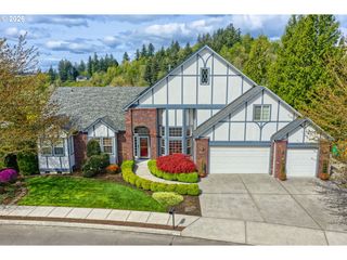 2357 Sw LINNEMAN Dr, Gresham, OR 97080