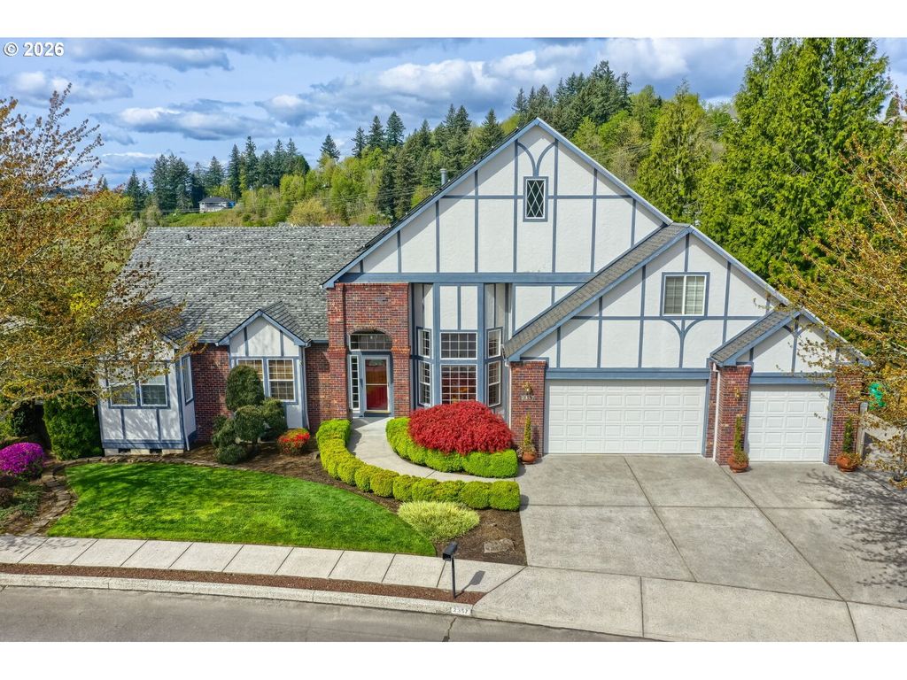 2357 Sw LINNEMAN Dr, Gresham, OR 97080
