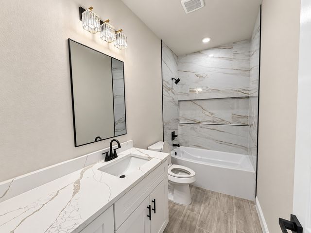 5907 Black Pine Circle, Granbury, TX 76048