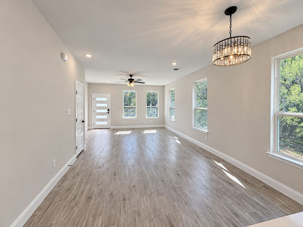 5907 Black Pine Circle, Granbury, TX 76048 — photo 5