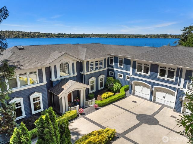 8233 W Mercer Way, Mercer Island, WA 98040