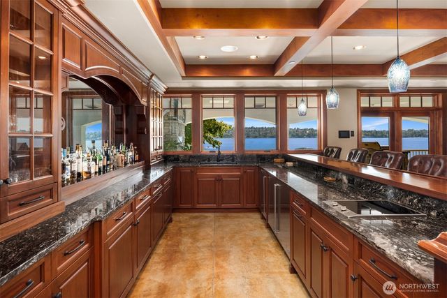 8233 W Mercer Way, Mercer Island, WA 98040